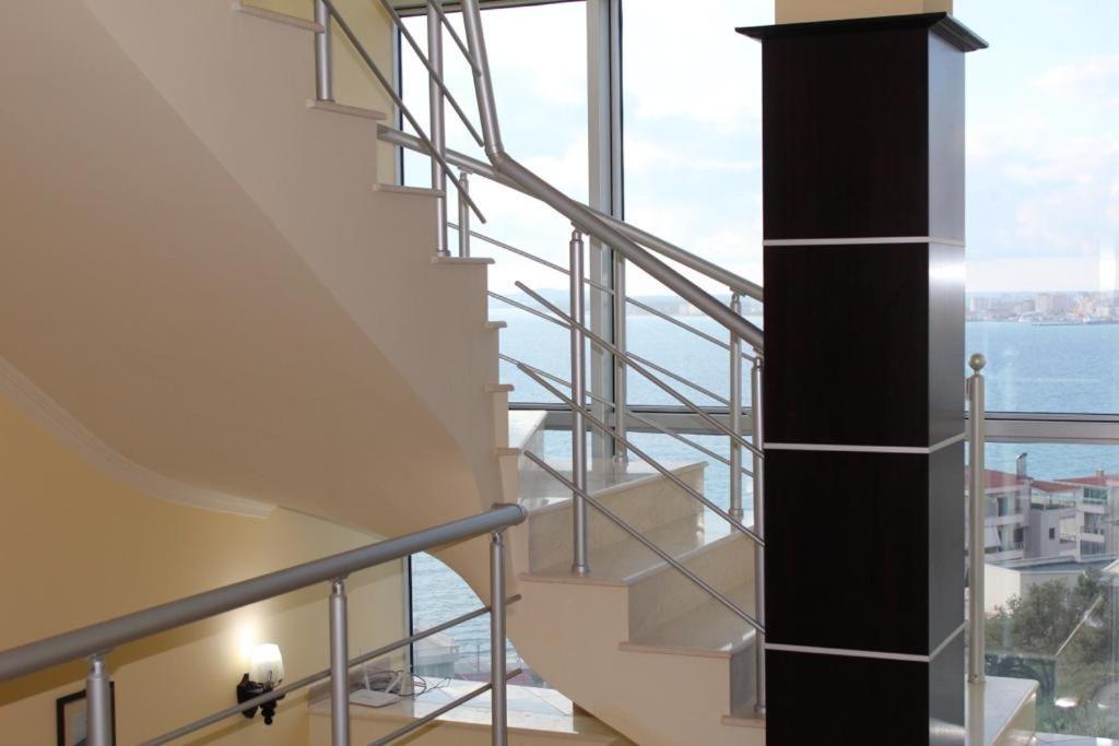 Al Hotel Vlore Exterior photo