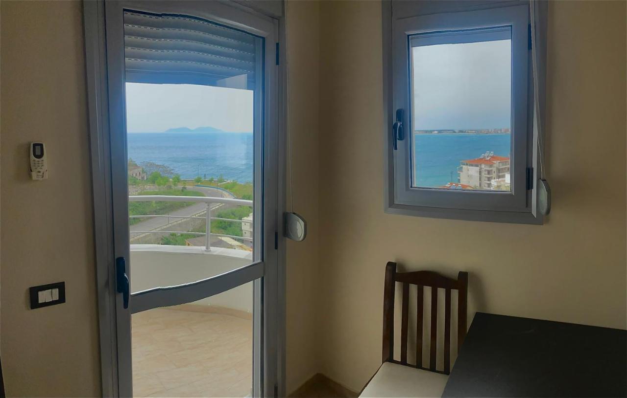 Al Hotel Vlore Exterior photo