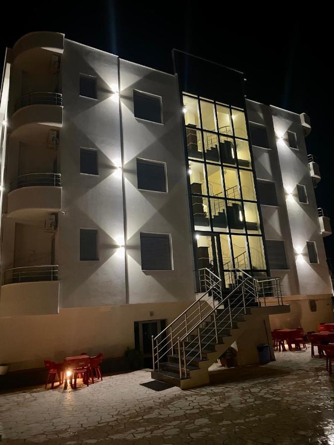 Al Hotel Vlore Exterior photo