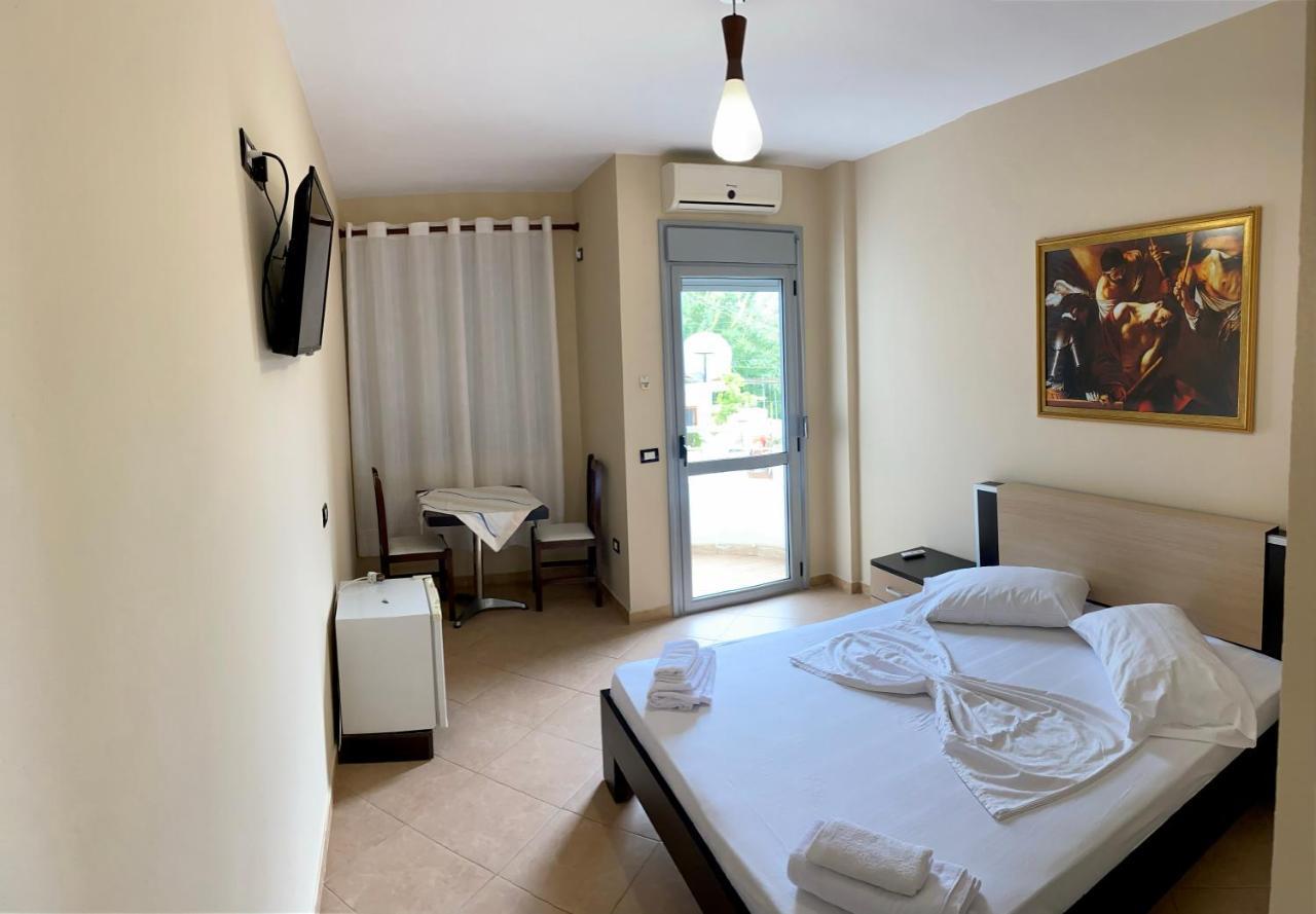 Al Hotel Vlore Exterior photo