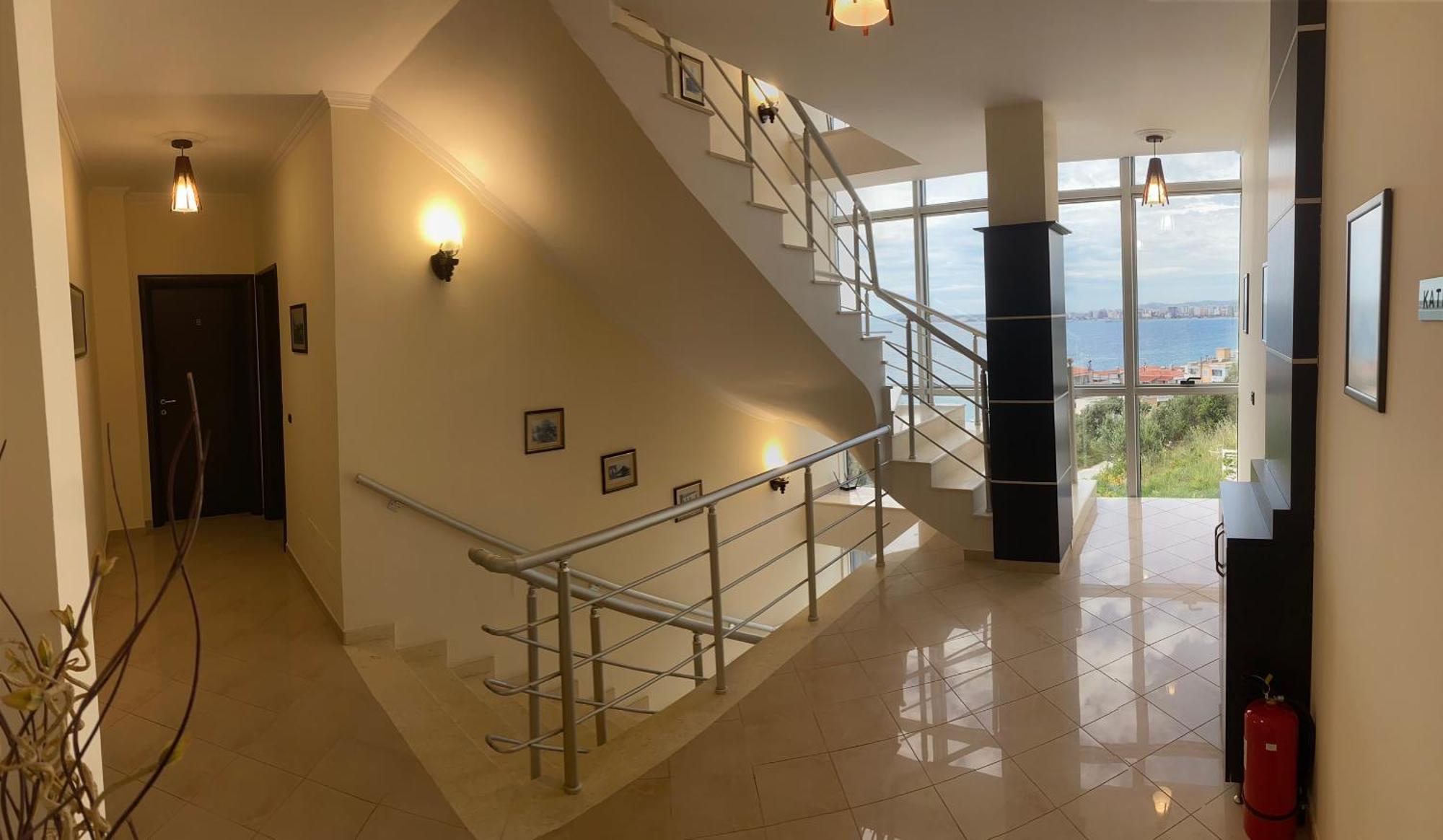 Al Hotel Vlore Exterior photo